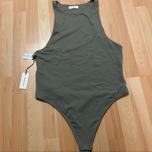 BNWT Aritzia Babaton Contour Bodysuit Sz 1X